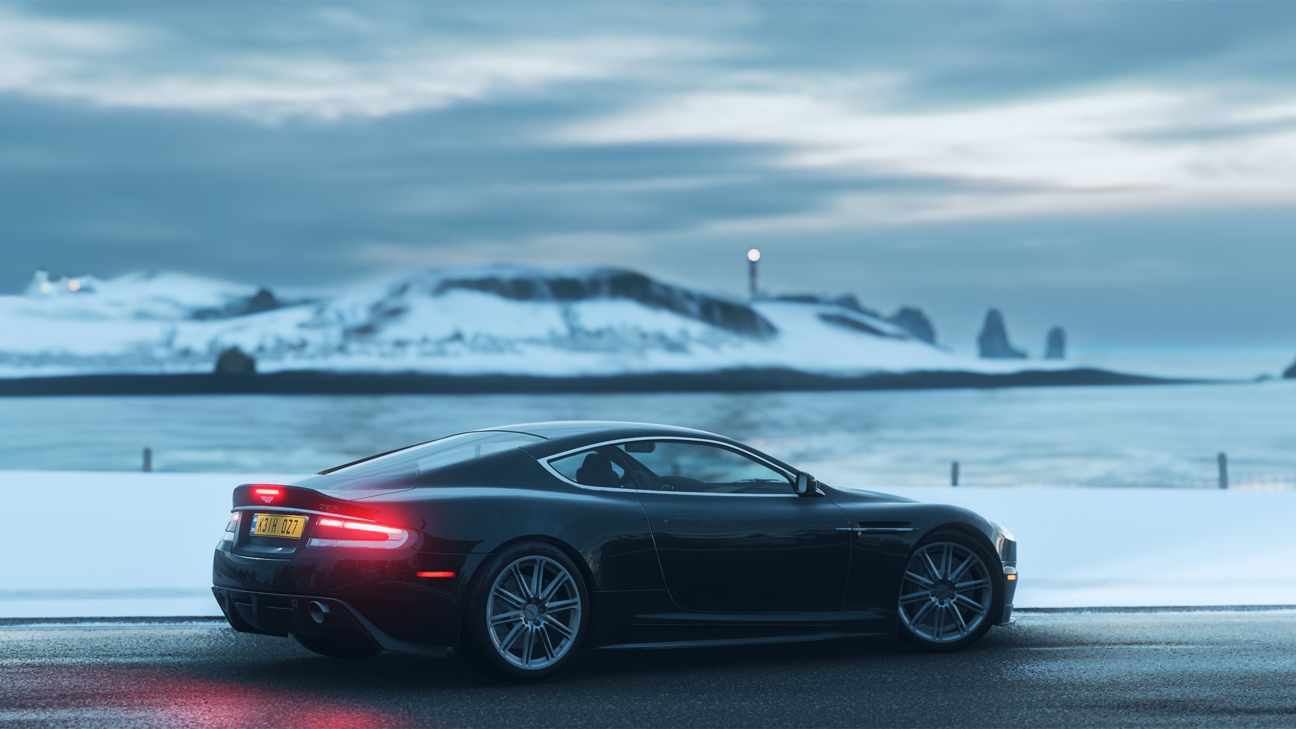 赛场临战反应快，战术应变有效，比赛临场发挥