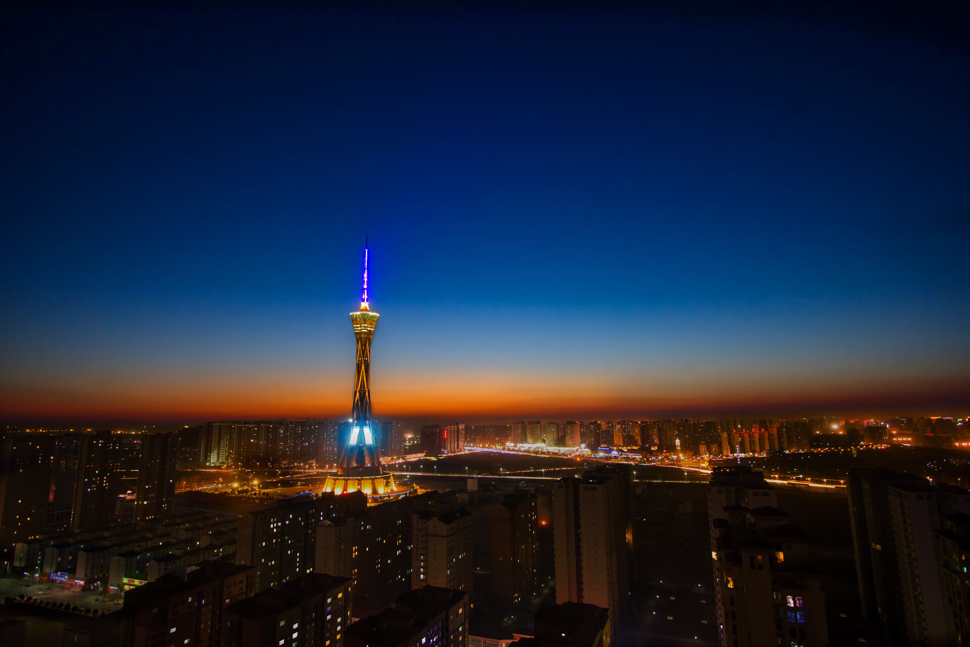 中小学篮球举办校际篮球邀请赛丰富课余生活,小学校园篮球联赛